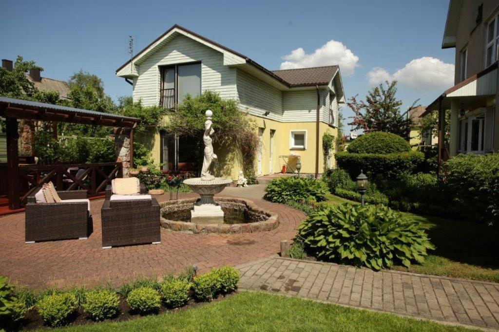 Vila Florena Garden Palanga Exteriör bild