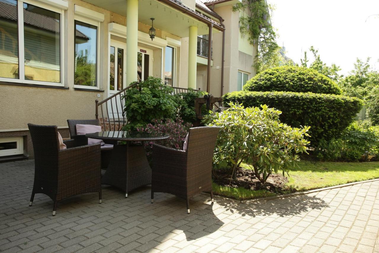 Vila Florena Garden Palanga Exteriör bild