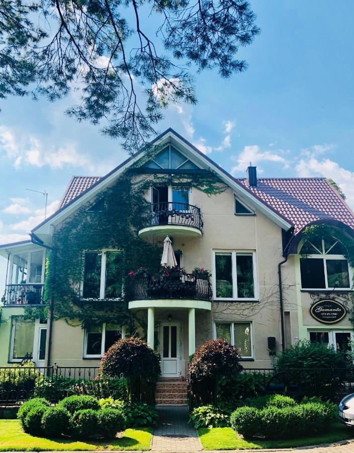 Vila Florena Garden Palanga Exteriör bild